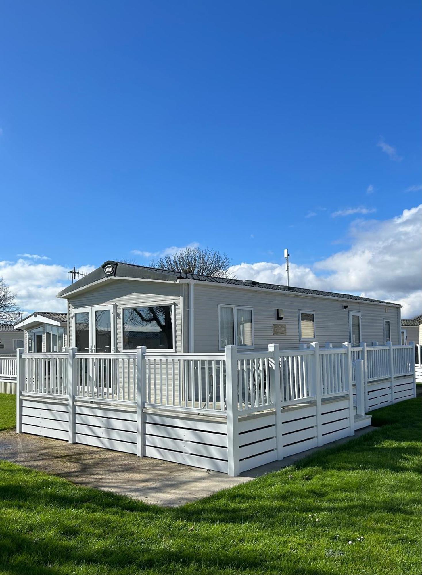 Bertie-By-The-Sea At Hoburne Naish Hotel Highcliffe Buitenkant foto