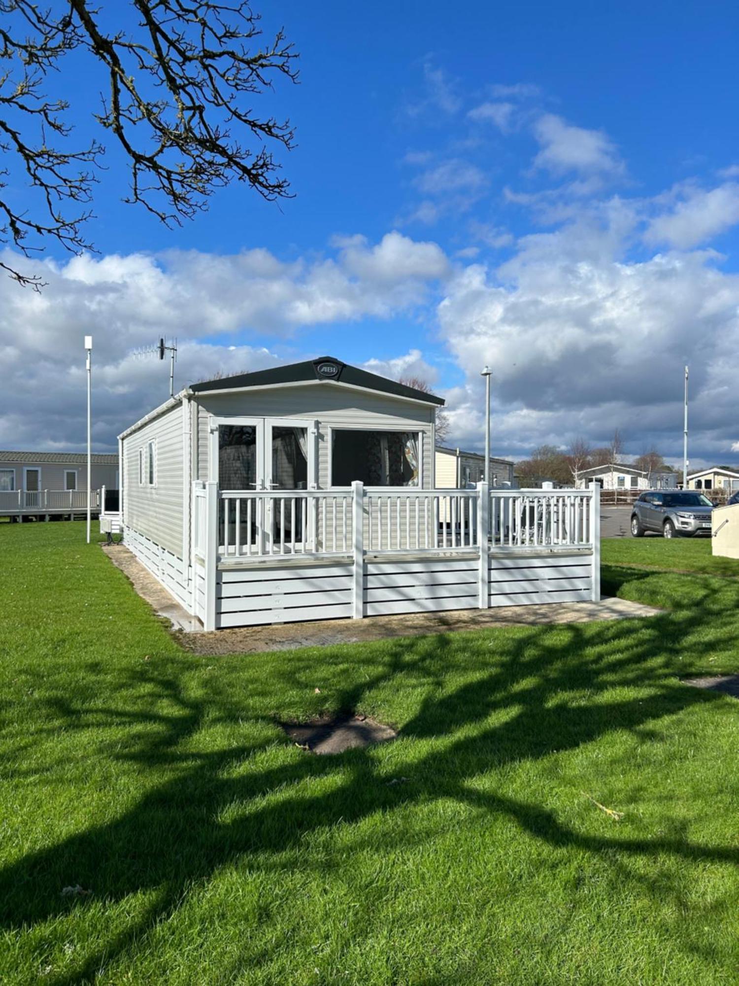 Bertie-By-The-Sea At Hoburne Naish Hotel Highcliffe Buitenkant foto